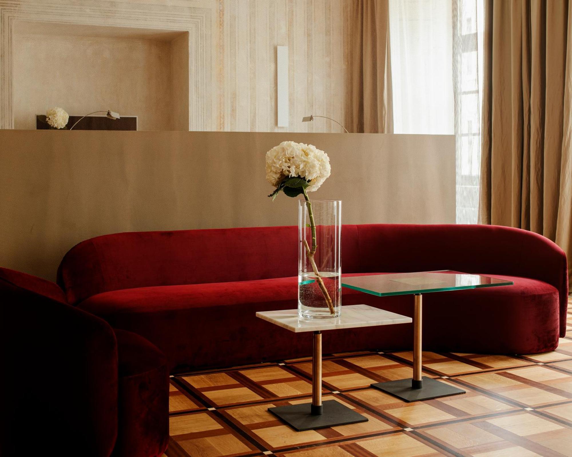 Hotel Pod Roza 크라쿠프 외부 사진 A suite at the Mandarin Oriental, Paris