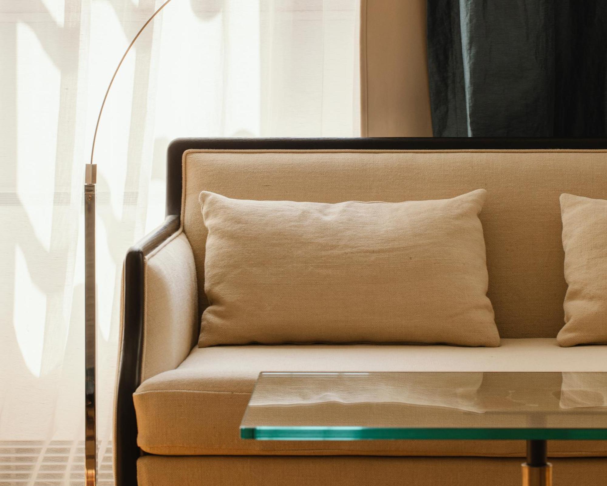 Hotel Pod Roza 크라쿠프 외부 사진 A floor lamp